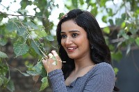 Simran Gupta Pics